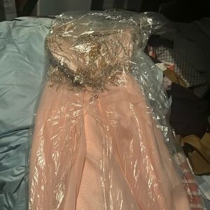 Prom dress $100 or best offer (not worn)